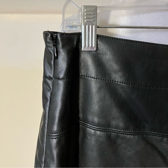 Free People Black Faux Leather Asymmetrical Wrap Emmy Mini Skort size 6 - Picture 9 of 9